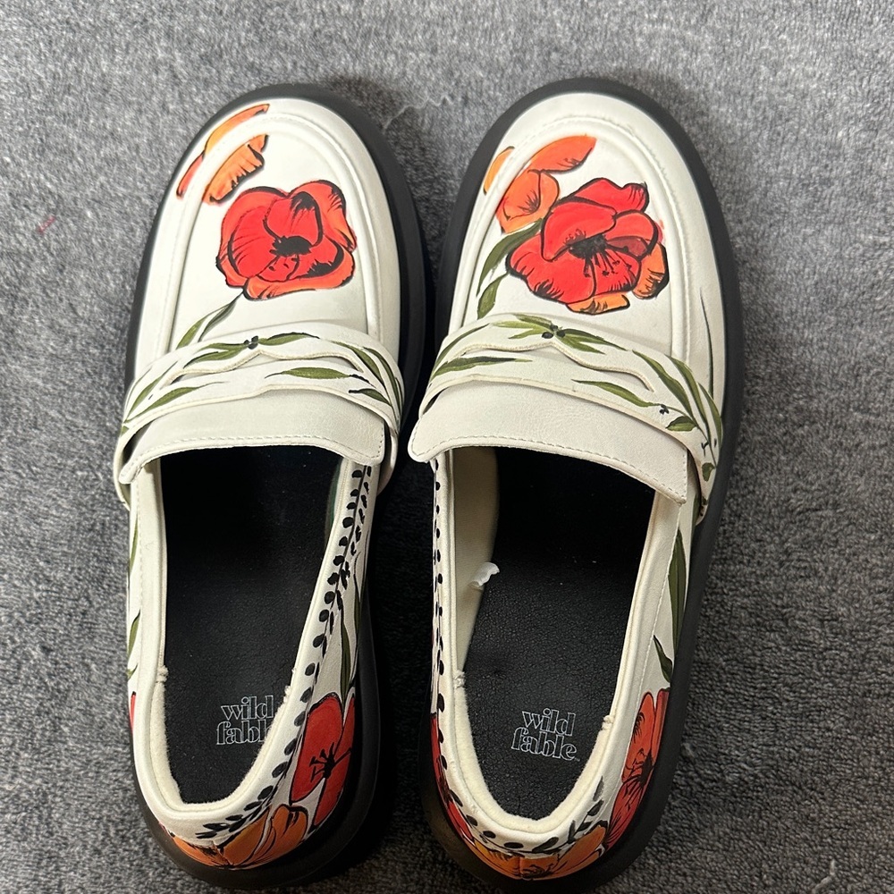 Wild Fable Hand Painted Floral Loafers with Red and Orange Blooms NWOT - Picture 2 of 10